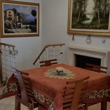 بيت للعطل Villa Nepi *